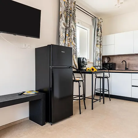 别墅 Helianthus 奇斯泰尼诺