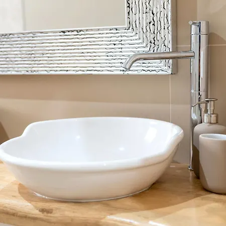 别墅 Helianthus 奇斯泰尼诺