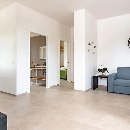 빌라 Helianthus 치스테르니노