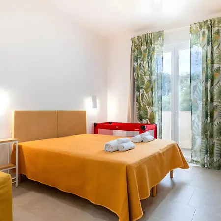 Helianthus 别墅 奇斯泰尼诺